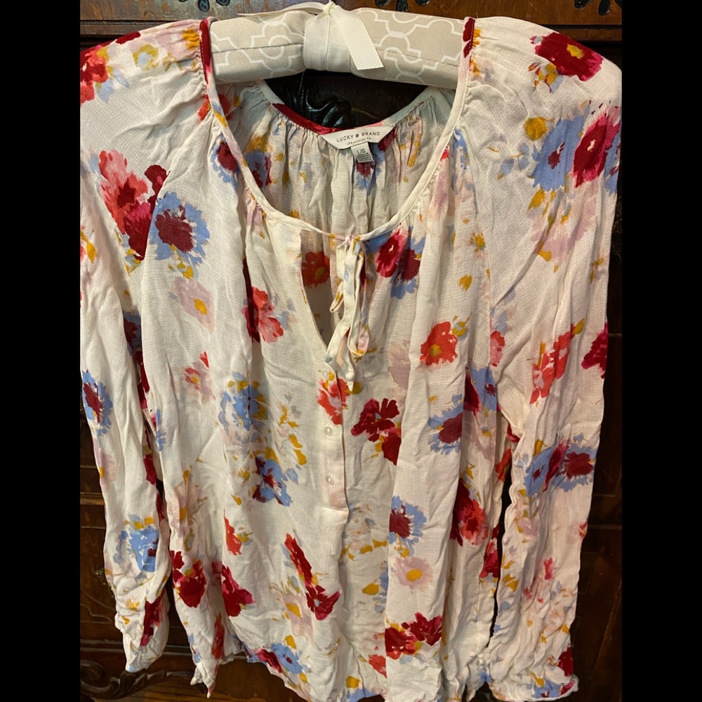 Lucky Brand  Woman’s long sleeve top